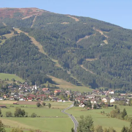 In Lungau With Sauna And Hot Tub Domek alpejski