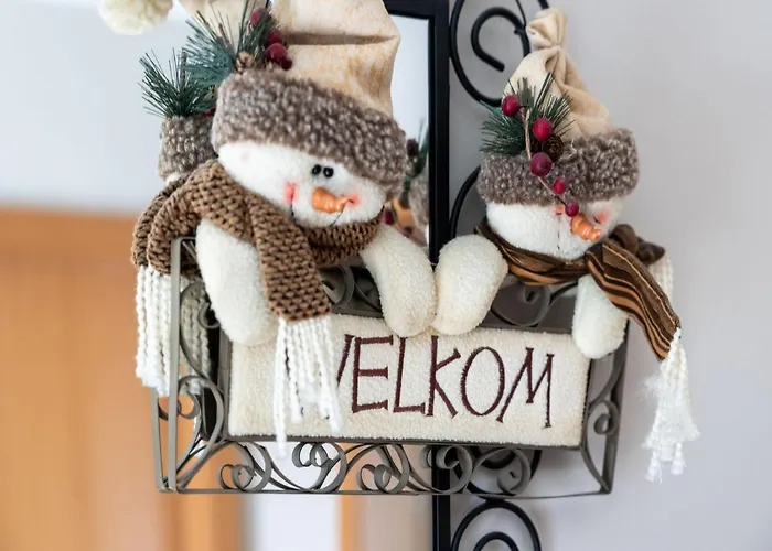 In Lungau With Sauna And Hot Tub 木屋